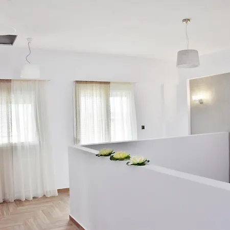 מלון דירות Dream סטאברוס